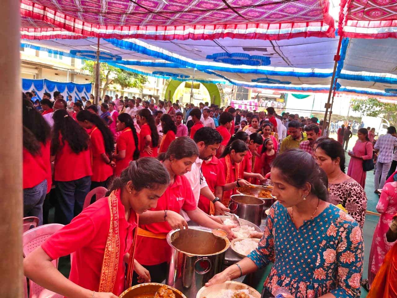 Trisha Students Volunteering At Nemothsava 